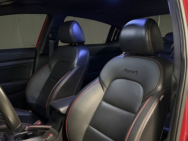 HYUNDAI現代 ELANTRA  第5張相片