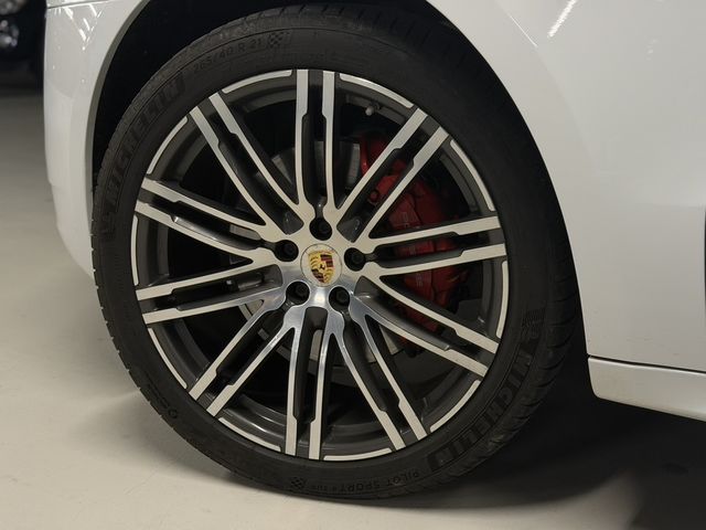 PORSCHE保時捷 MACAN GTS  第3張相片