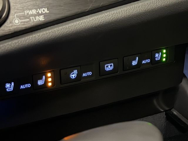 LEXUS凌志 ES300H  第5張相片