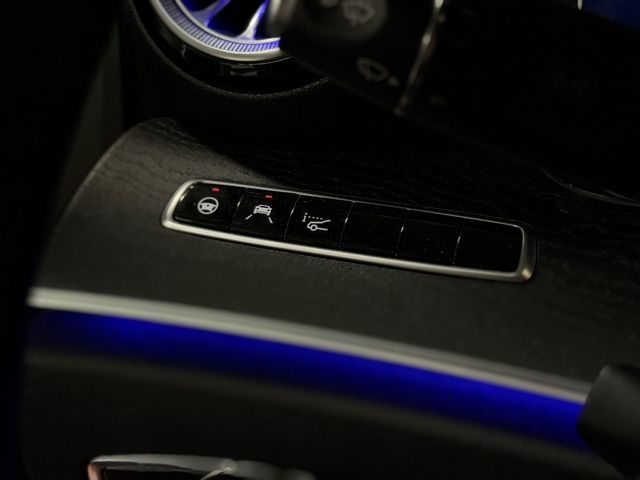 M-BENZ賓士 E300  第8張相片