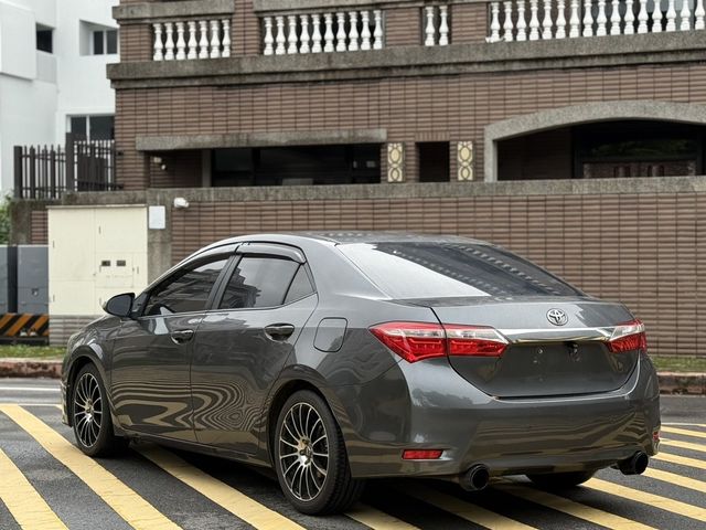 TOYOTA豐田 ALTIS  第2張相片