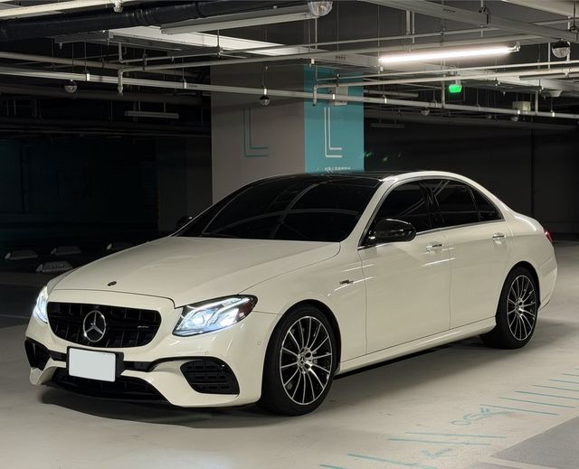 M-BENZ賓士 E300  第1張相片
