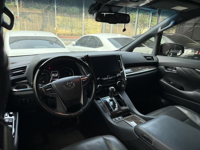 TOYOTA豐田 ALPHARD  第5張相片