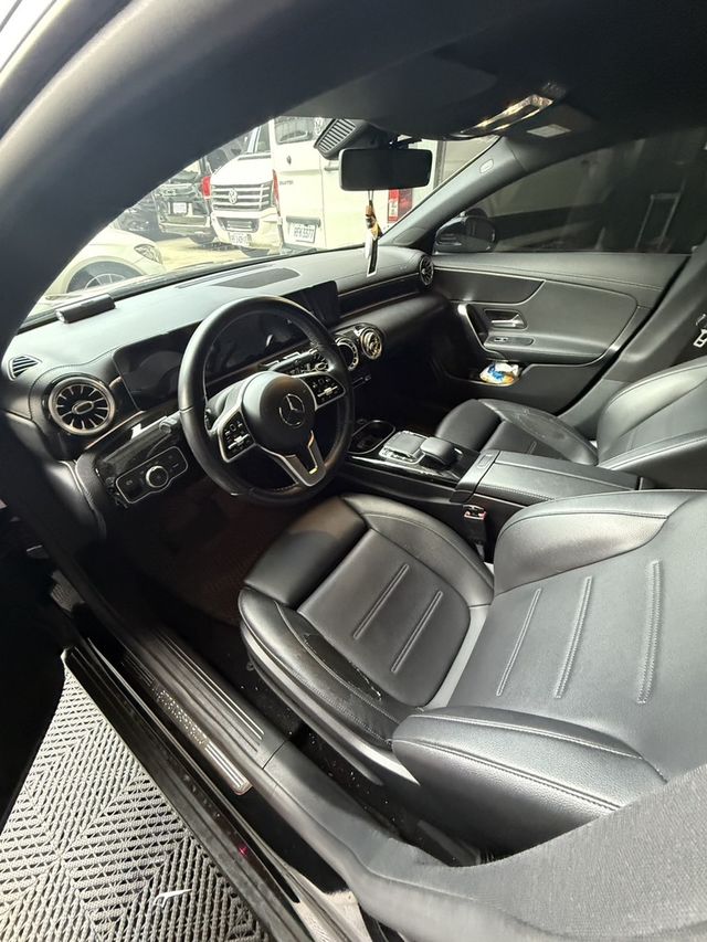 M-BENZ賓士 CLA200  第3張相片