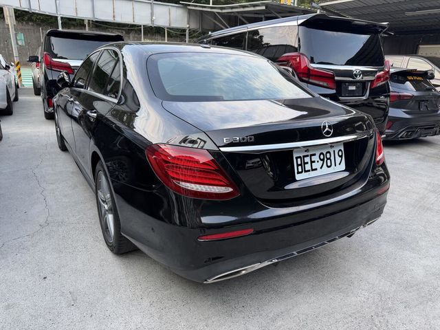 M-BENZ賓士 E300  第1張相片