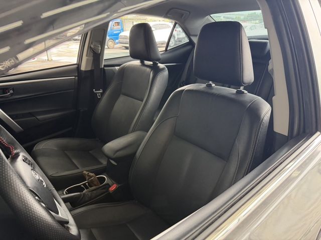 TOYOTA豐田 ALTIS  第4張相片