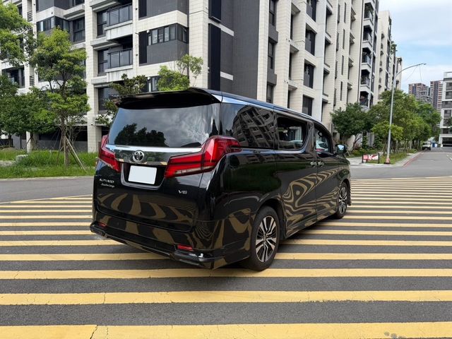TOYOTA豐田 ALPHARD  第3張相片