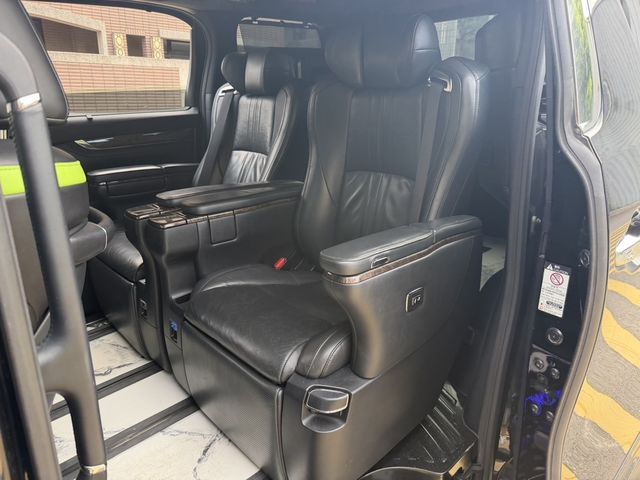 TOYOTA豐田 ALPHARD  第6張相片