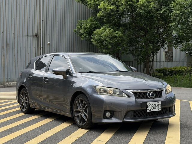 LEXUS凌志 CT200H  第1張相片