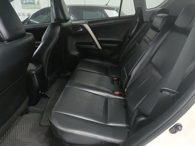 TOYOTA豐田 RAV4  第10張相片