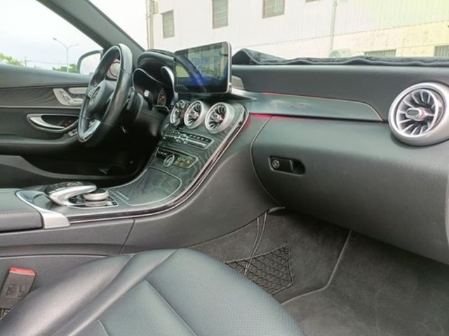 M-BENZ賓士 C300  第10張相片