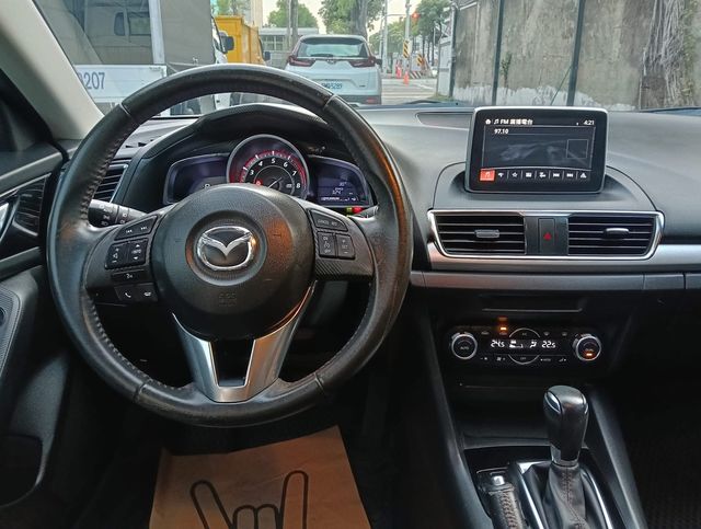 MAZDA馬自達 MAZDA 3  第7張相片