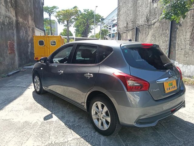 NISSAN日產 TIIDA  第3張相片