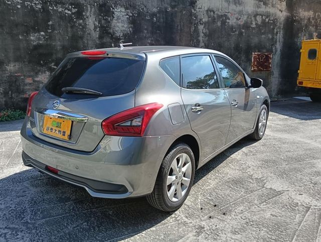 NISSAN日產 TIIDA  第5張相片