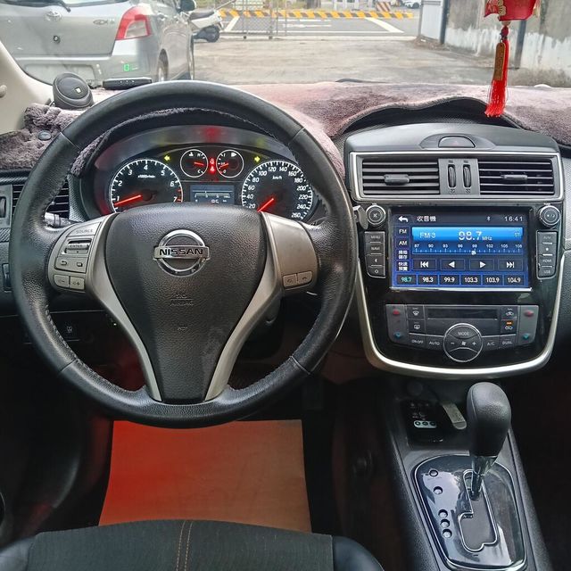 NISSAN日產 TIIDA  第9張相片
