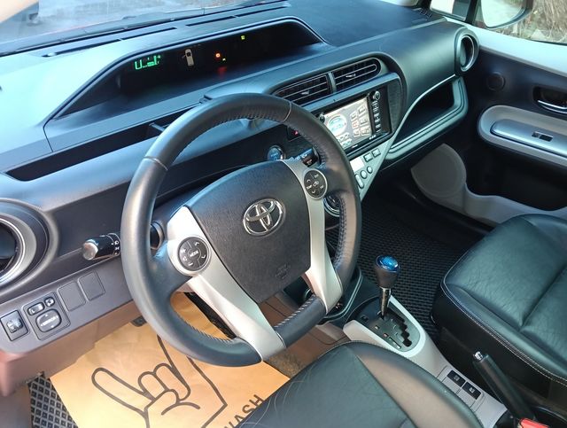 TOYOTA豐田 PRIUS C  第7張相片