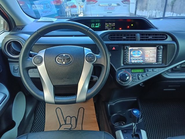 TOYOTA豐田 PRIUS C  第12張相片