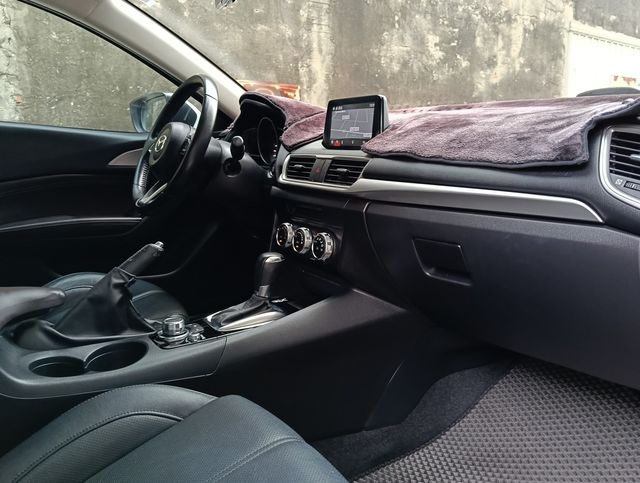 MAZDA馬自達 MAZDA 3  第9張相片