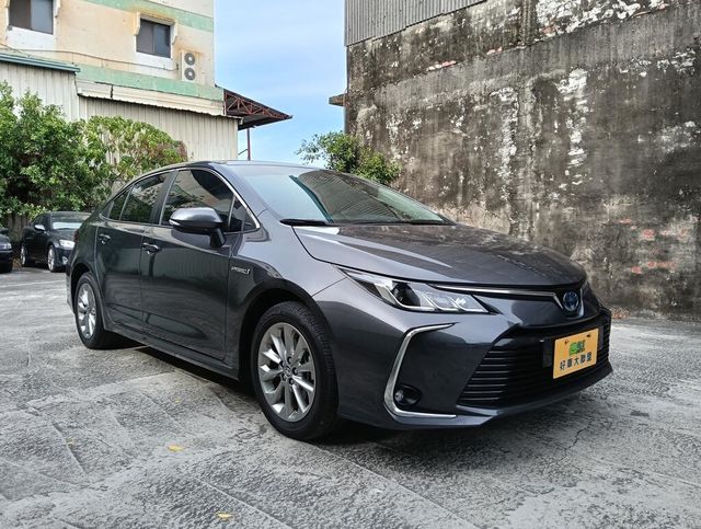 TOYOTA豐田 COROLLA ALTIS HYBRID  第8張相片