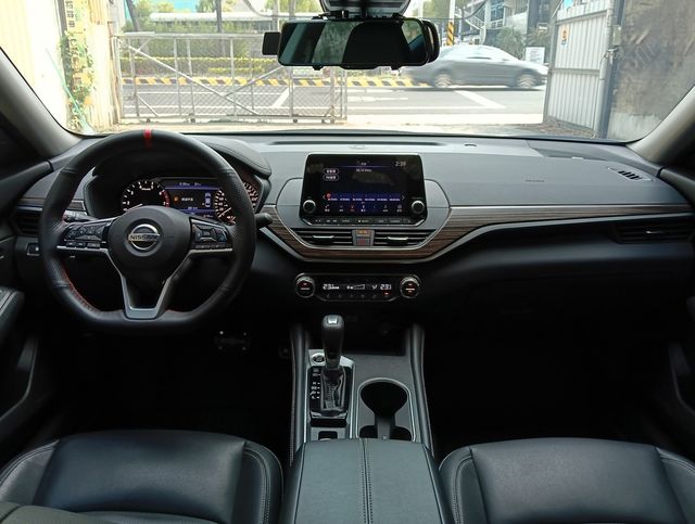 NISSAN日產 ALTIMA  第11張相片