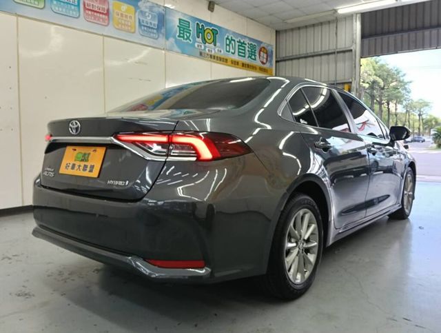TOYOTA豐田 COROLLA ALTIS HYBRID  第5張相片