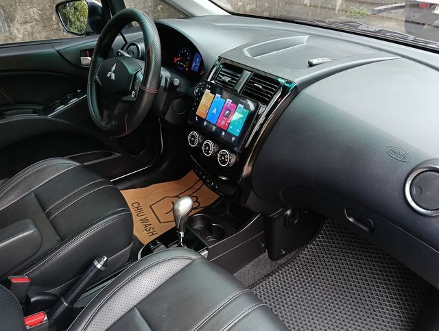 MITSUBISHI三菱 COLT PLUS  第8張相片