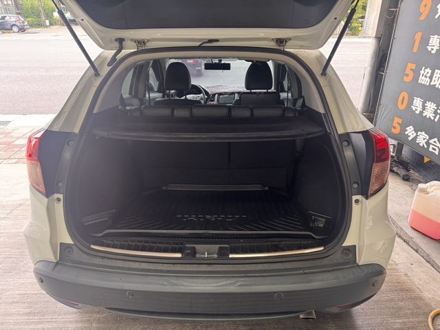 HONDA本田 HR-V  第6張相片