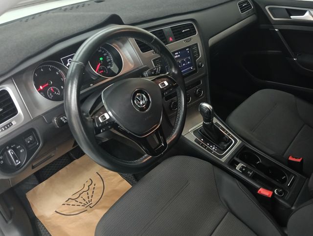 VOLKSWAGEN福斯 GOLF  第10張相片