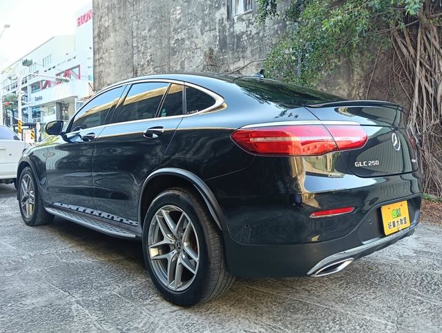 M-BENZ賓士 GLC250  第3張相片