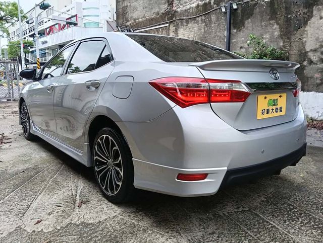 TOYOTA豐田 ALTIS  第3張相片