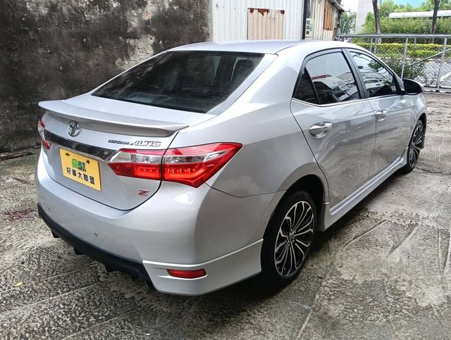 TOYOTA豐田 ALTIS  第5張相片