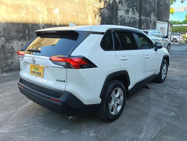 TOYOTA豐田 RAV4  第5張相片