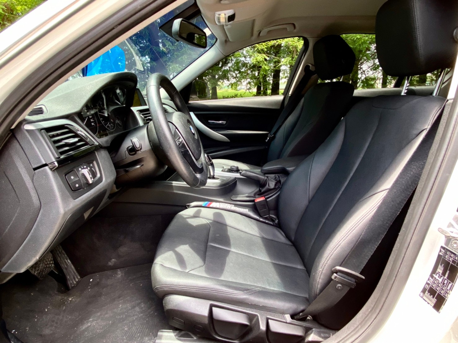 2014 BMW 318D F30型 總代理  第7張相片