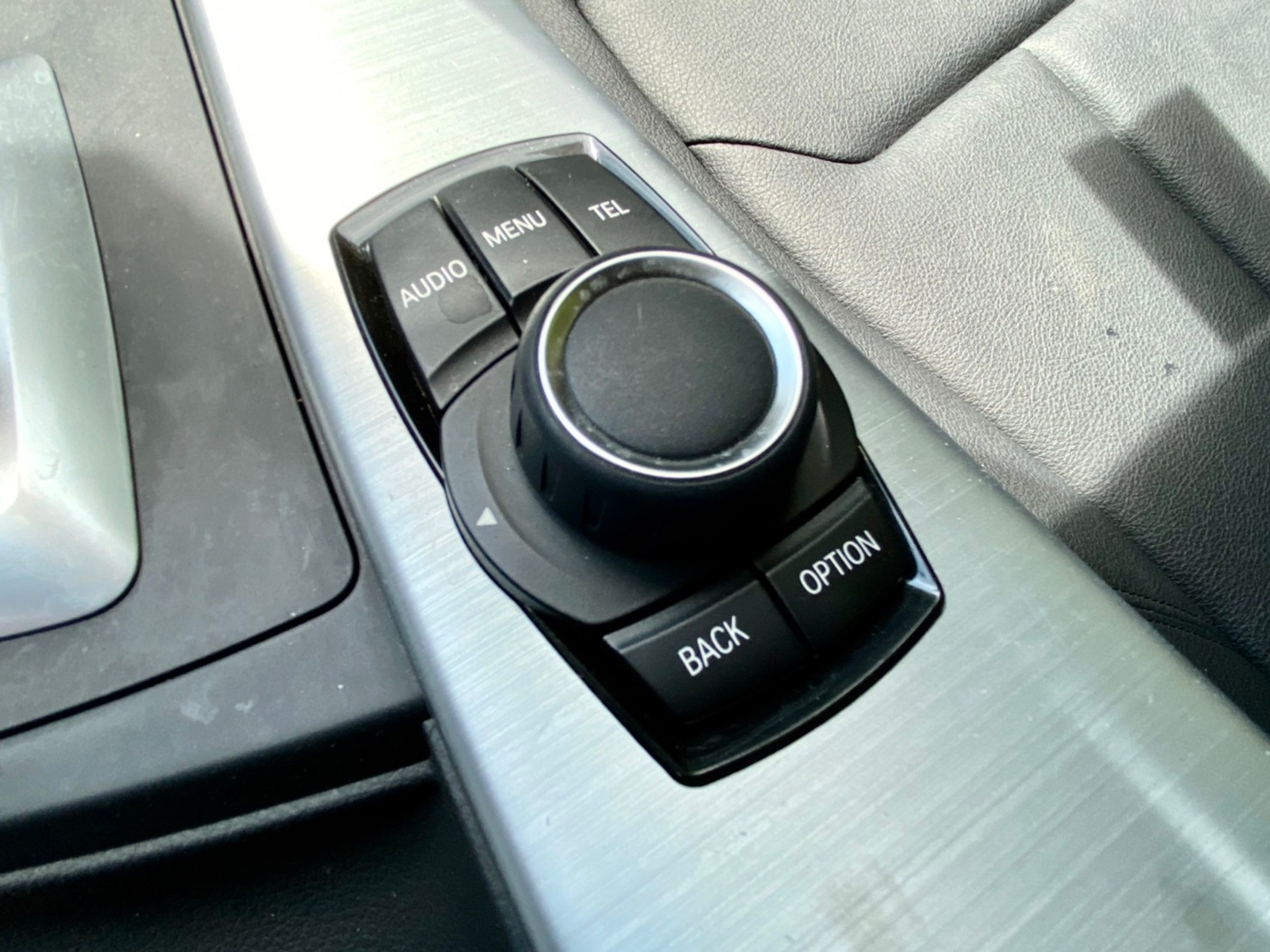2014 BMW 318D F30型 總代理  第13張相片