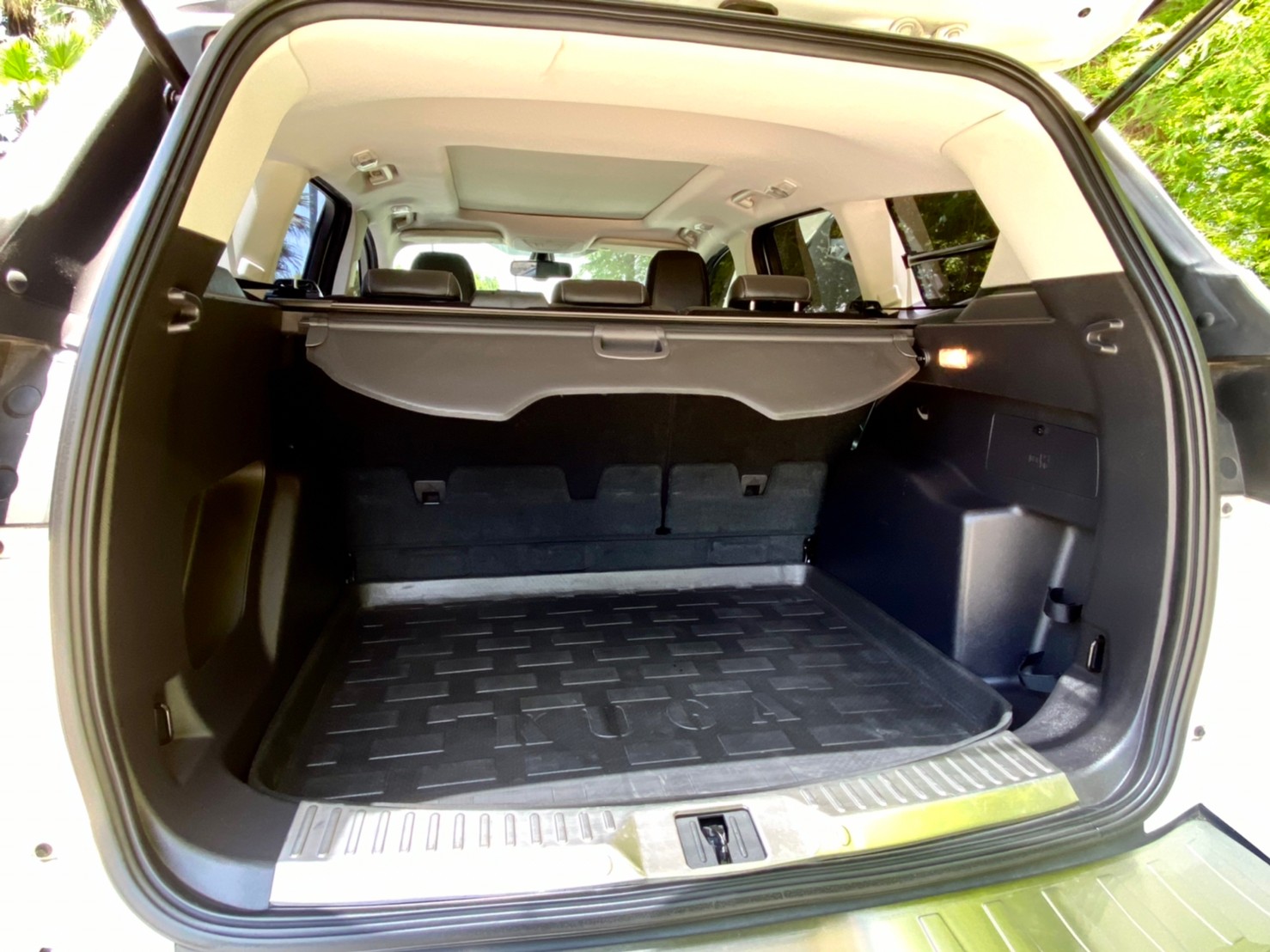 2015 FORD KUGA 1.6 時尚頂配  第9張相片