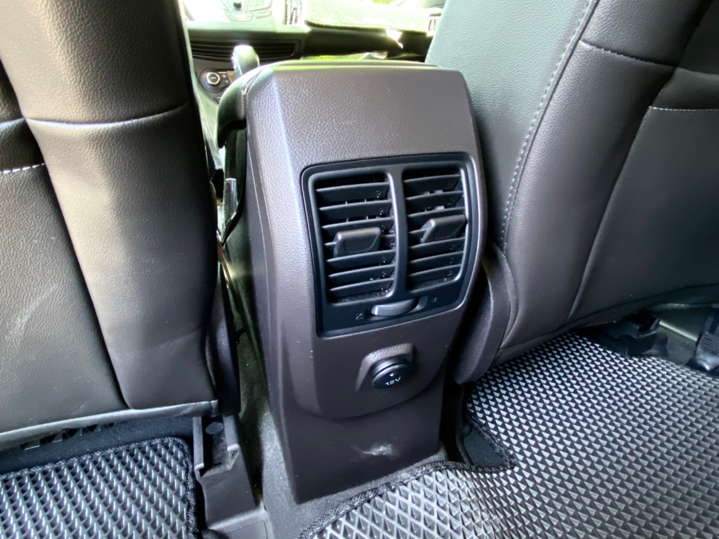 2015 FORD KUGA 1.6 時尚頂配  第11張相片