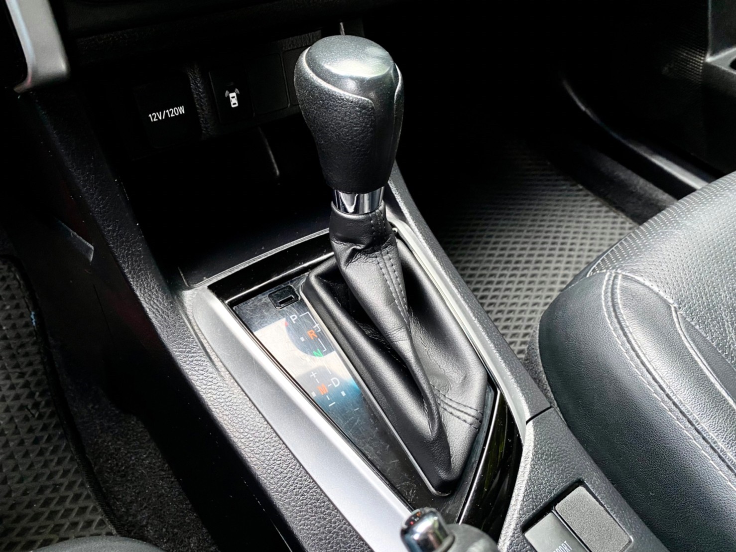 2016 TOYOTA ALTIS 1.8 小改款  第11張相片