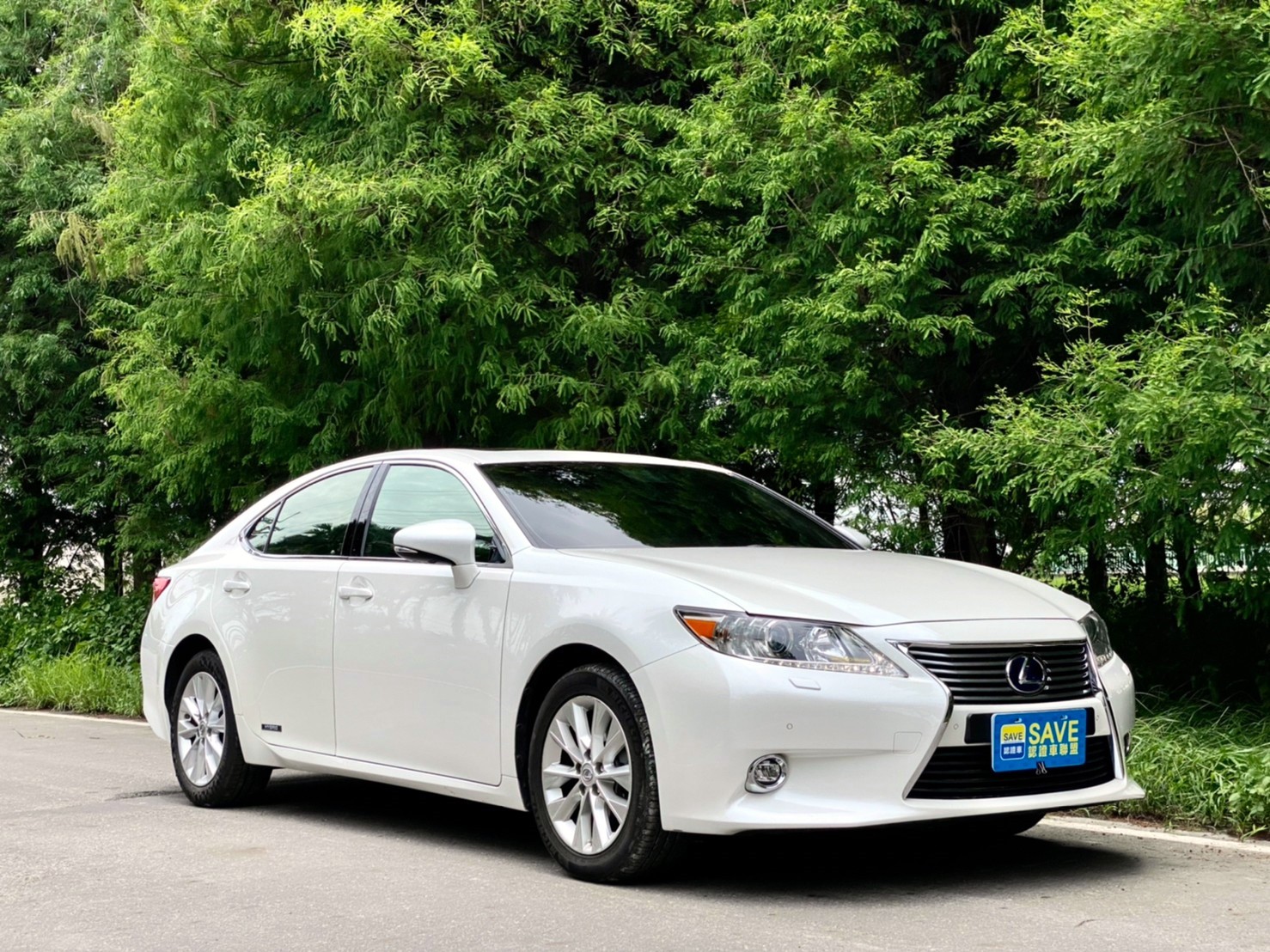 2014 LEXUS ES300h 一手車 實跑七萬公里 原廠保養  第1張相片