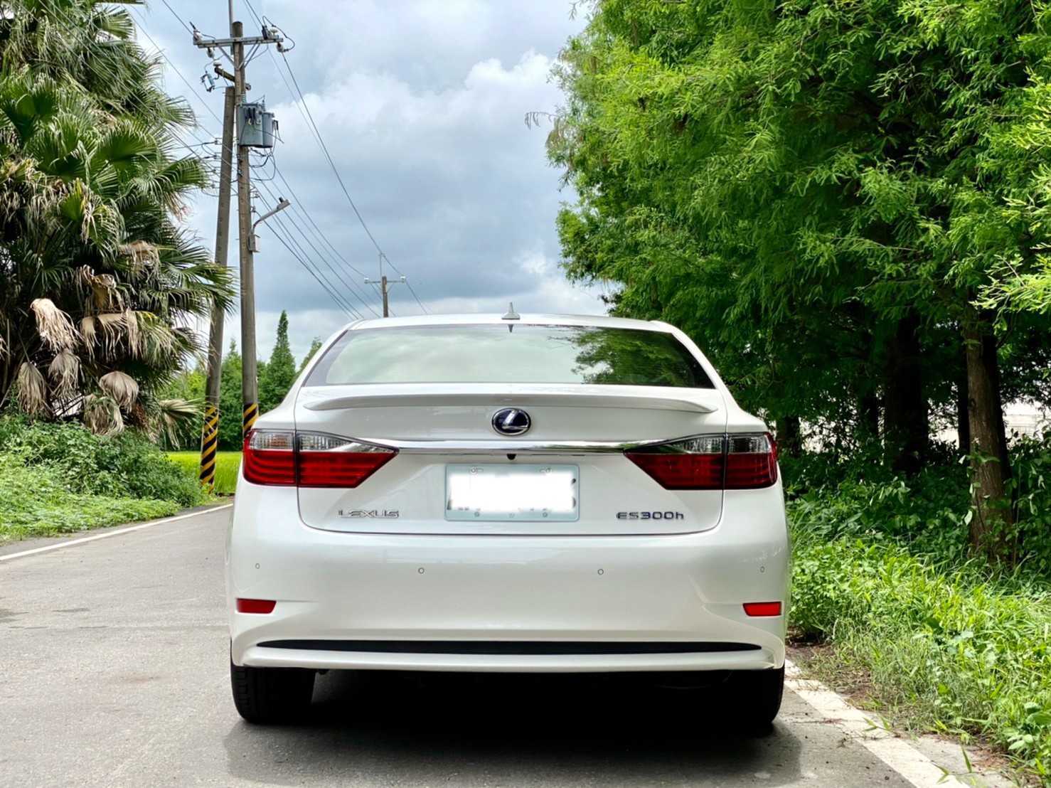 2014 LEXUS ES300h 一手車 實跑七萬公里 原廠保養  第3張相片