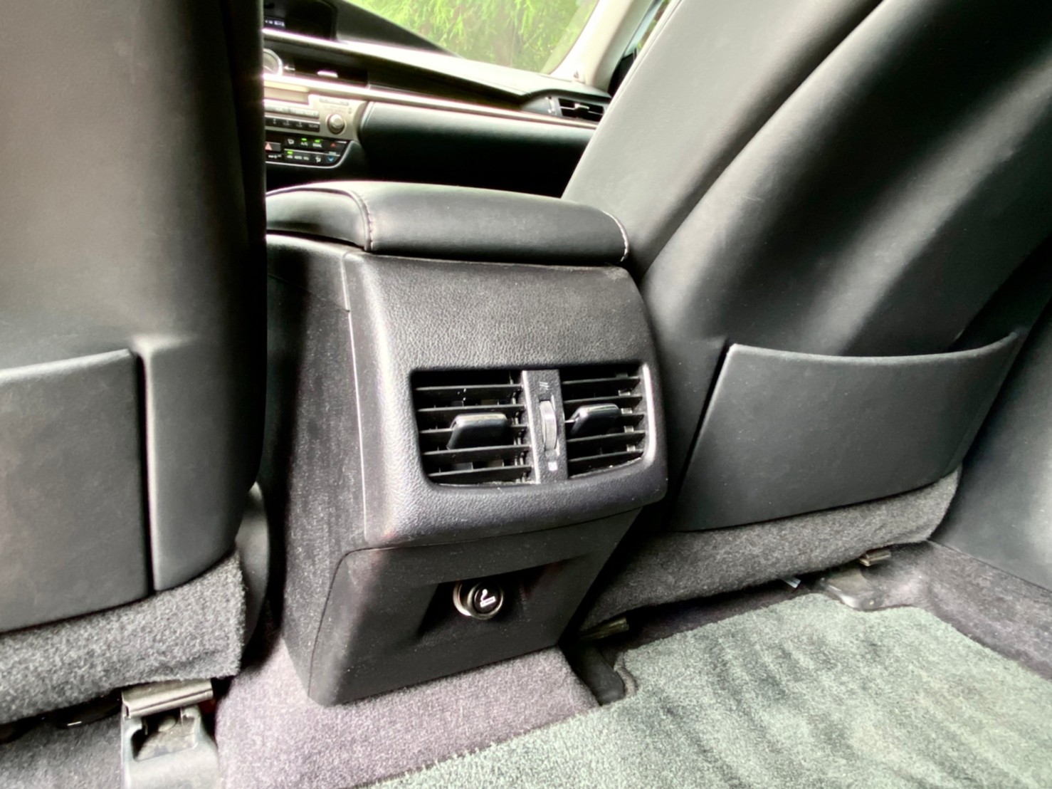 2014 LEXUS ES300h 一手車 實跑七萬公里 原廠保養  第9張相片