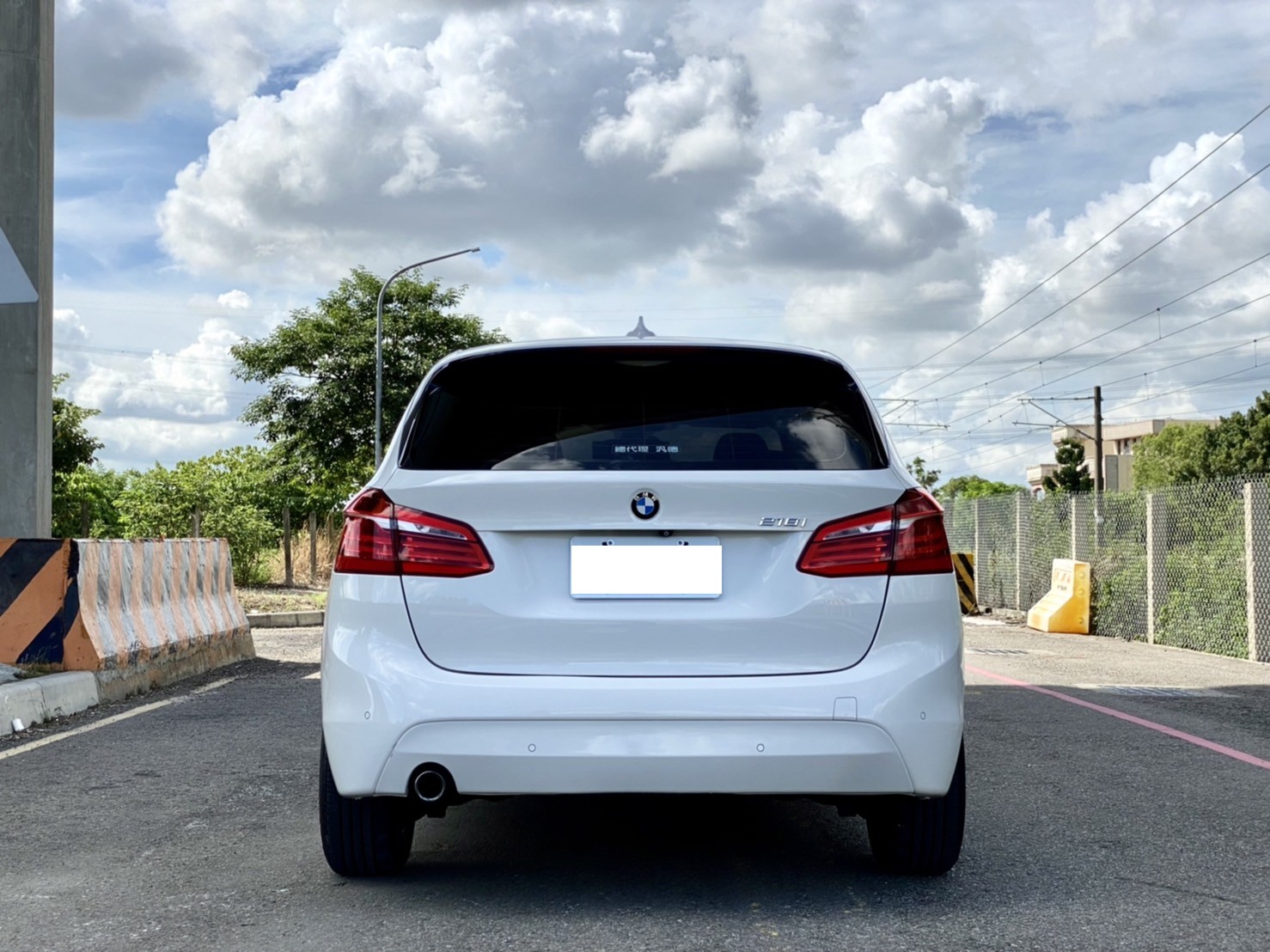 2015年 BMW 218i 總代理 女用車  第4張相片