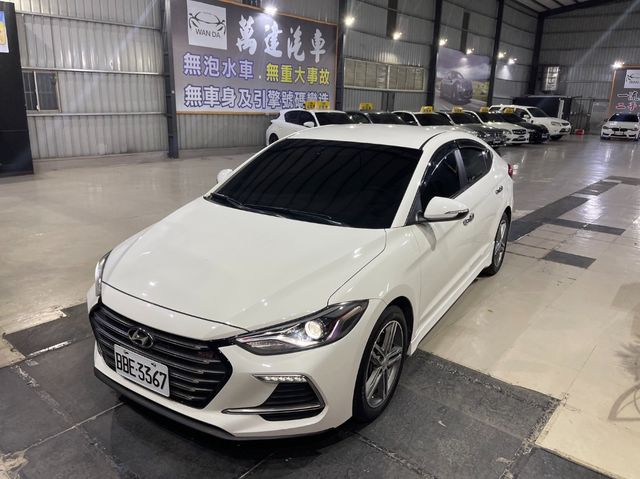 HYUNDAI現代 ELANTRA  第1張相片