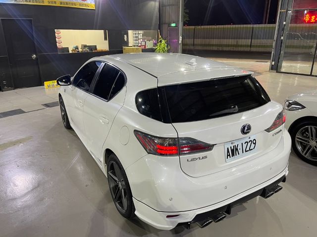 LEXUS凌志 CT200H  第4張相片