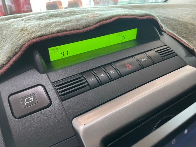 2011 FORD I-MAX 灰 5人座 原版件 里程保證 定期保養 全家出遊必備首選 車況內外很漂亮  第13張相片