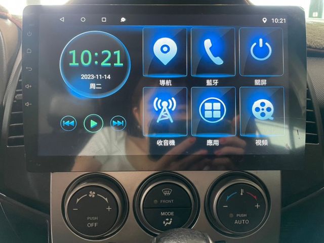 2011 FORD I-MAX 灰 5人座 原版件 里程保證 定期保養 全家出遊必備首選 車況內外很漂亮  第14張相片