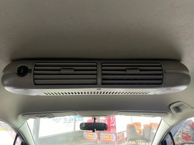 2011 FORD I-MAX 灰 5人座 原版件 里程保證 定期保養 全家出遊必備首選 車況內外很漂亮  第17張相片