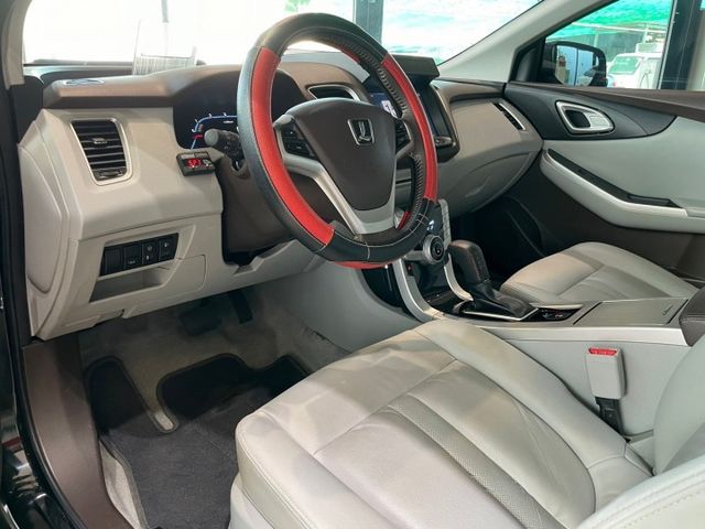台灣之光 Cp高優質轎車  2013 LUXGEN S5 黑 原版件 里程保證 已認證  第9張相片