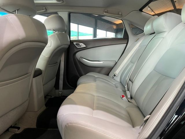 台灣之光 Cp高優質轎車  2013 LUXGEN S5 黑 原版件 里程保證 已認證  第18張相片