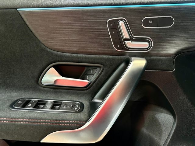 CP值超高 小資族首選 2019 Benz A250 AMG 4Matic 僅跑4.2萬公里 里程保證 原版件 已認證  第10張相片