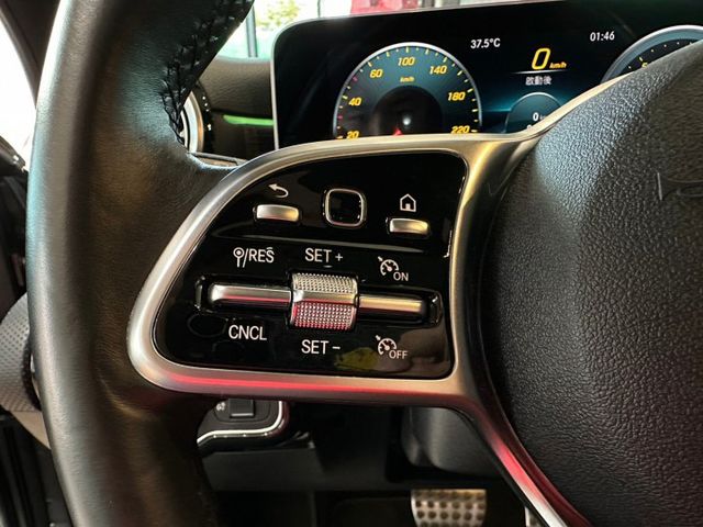 CP值超高 小資族首選 2019 Benz A250 AMG 4Matic 僅跑4.2萬公里 里程保證 原版件 已認證  第12張相片